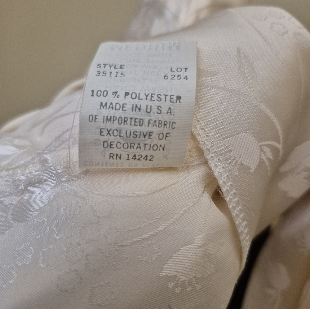 Christian Dior Blush Floral Robe - Picture 16 of 16